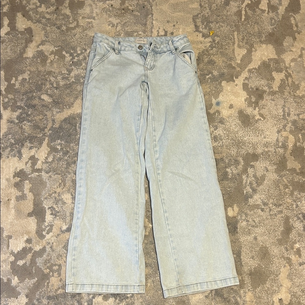 PacSun Light Wash low rise Straight Leg Jeans